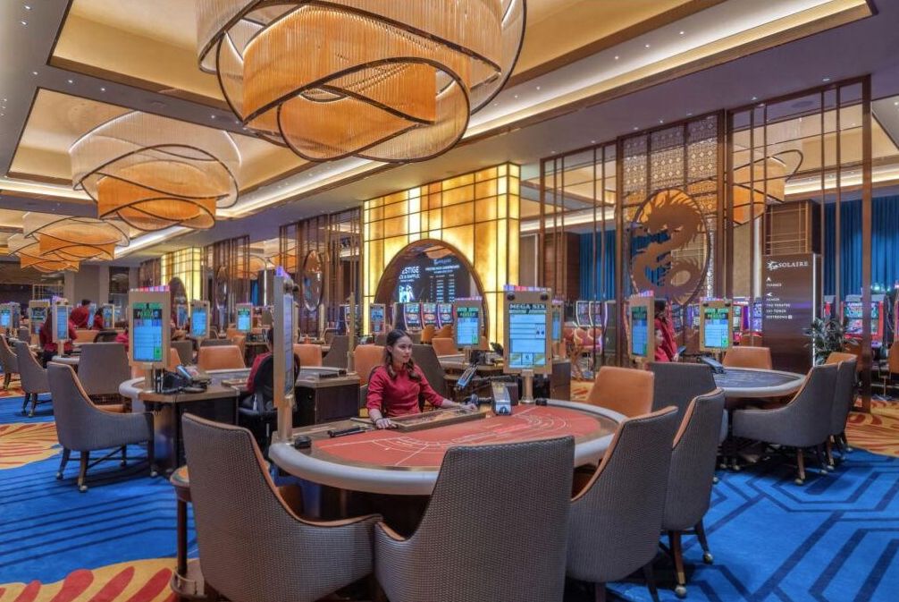 Solaire Resort dining and entertainment area