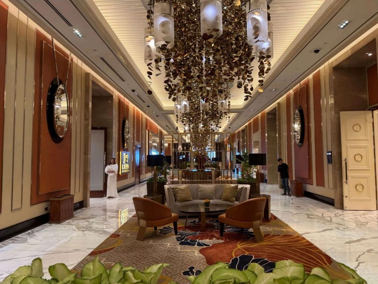 Solaire Resort lobby with grand chandeliers
